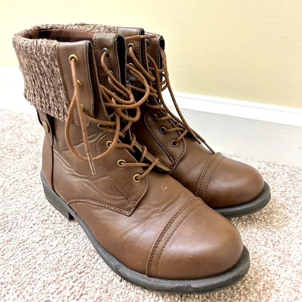 Women’s winter boots - size-7 - Picture 2 of 5